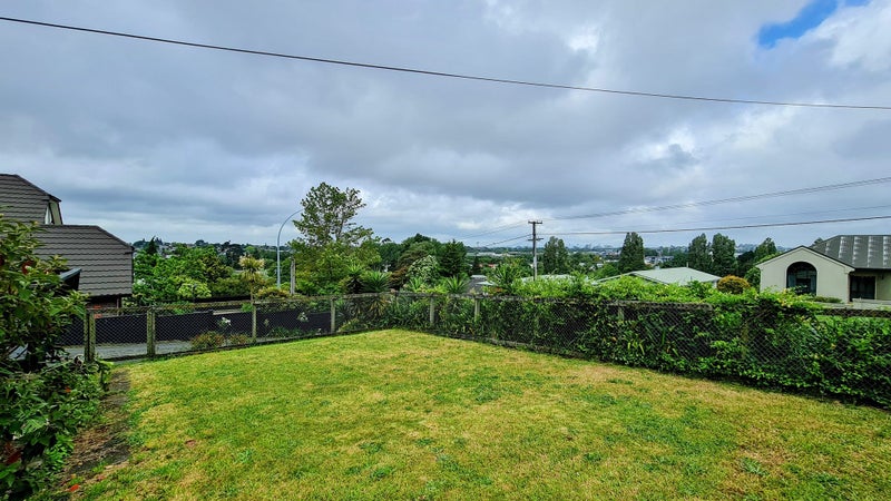 48 Ellicott Road, Nawton, Hamilton - Carousel 15