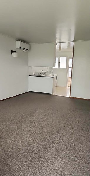 105 Te Atatu Road, Te Atatu South, Waitakere City, Auckland - Carousel 2