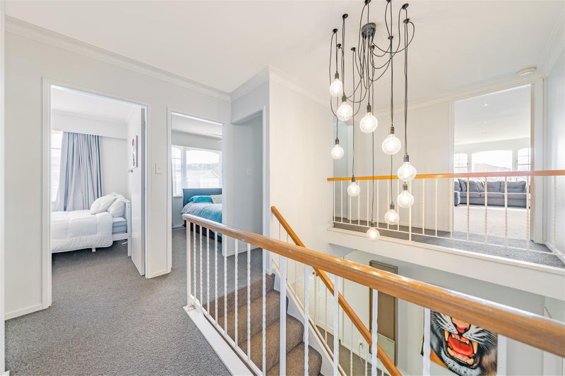 8 Earlston Grove, Avalon, Lower Hutt - Carousel 24