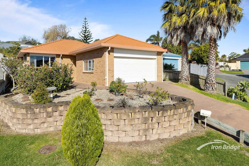 57 Danbury Drive, Torbay, Auckland - Carousel 2
