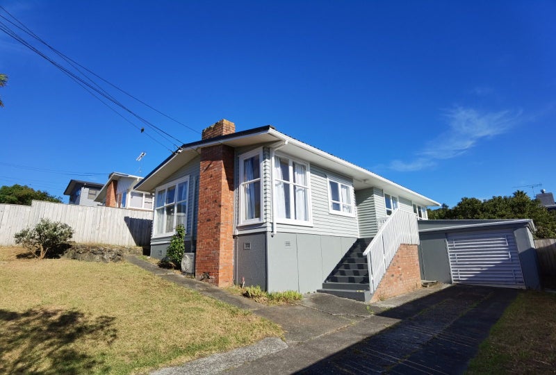 57 Valonia Street, New Windsor, Auckland - Carousel 1