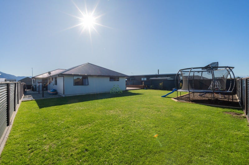 8 Carran Court, Te Anau, Te Anau - Carousel 1