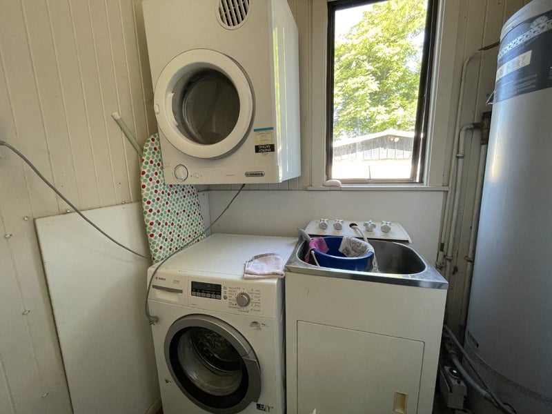 1107 Caroline Road, Mayfair, Hastings - Carousel 18