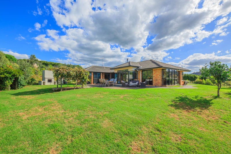 299 Pine Valley Road, Silverdale - Carousel 1