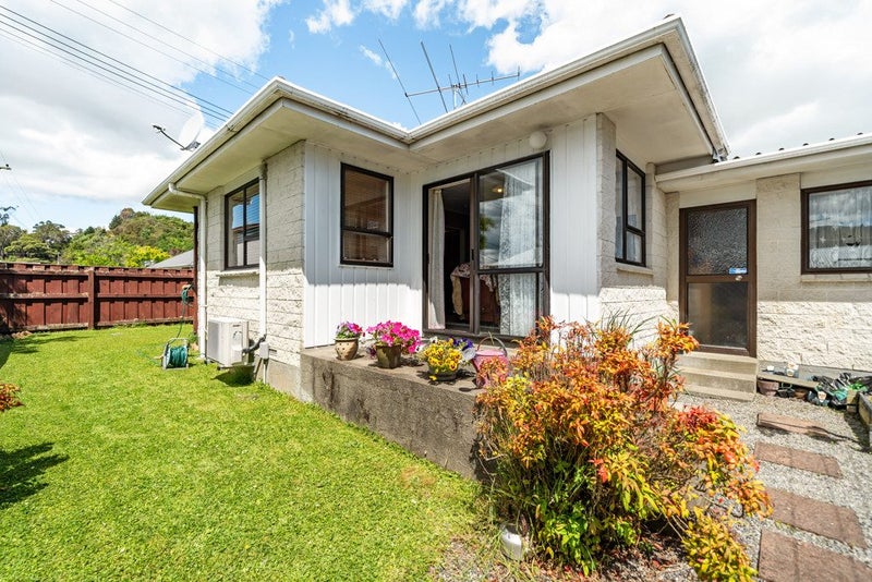 1/3 Ebdentown Street, Ebdentown, Upper Hutt - Carousel 1