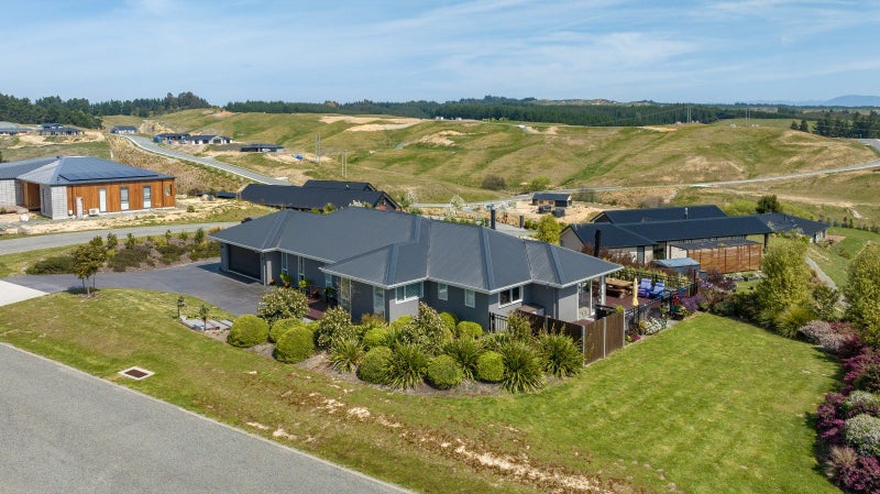 35 Redmill Road, Redwood Valley - Carousel 1