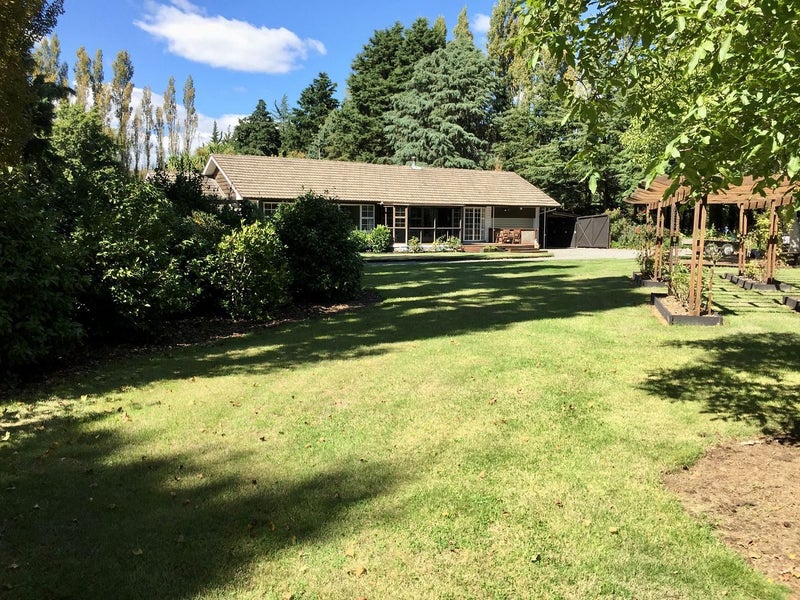 113 Hamptons Road, Christchurch - Carousel 1