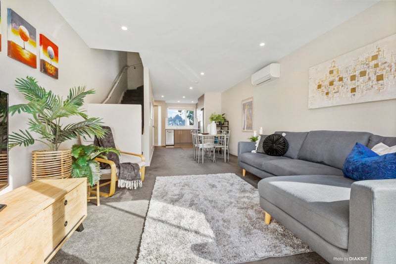 5/2 Stone St, Miramar, Wellington - Carousel 1