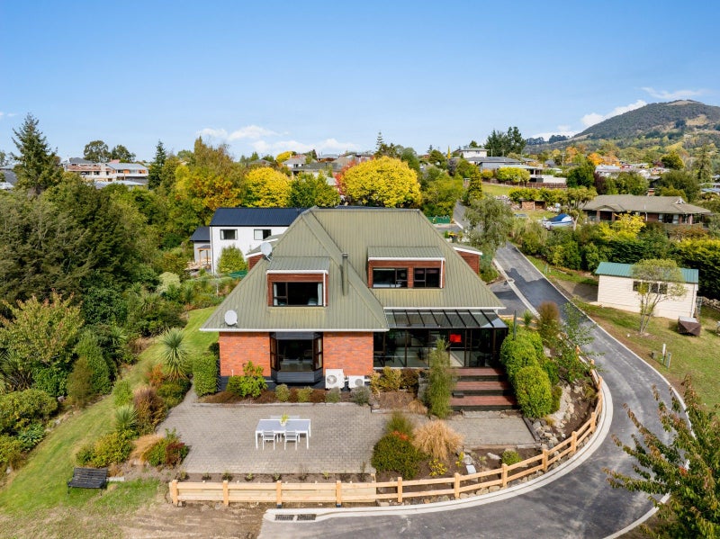 16 Freyberg Road, Fairfield, Dunedin - Carousel 50