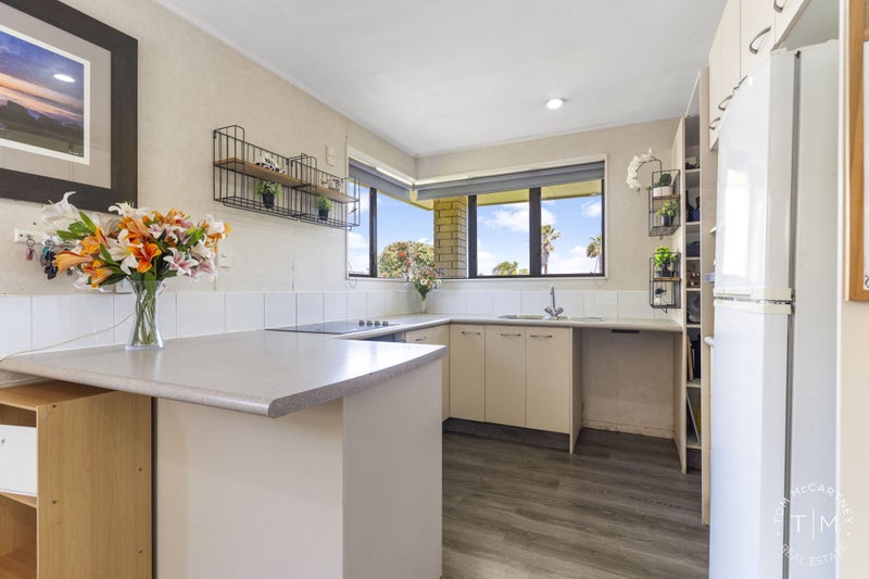 1 Eloise Place, Clendon Park, Auckland - Carousel 2