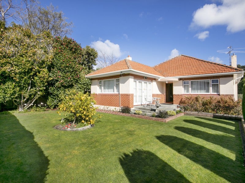 21 Military Road, Boulcott, Lower Hutt - Carousel 1