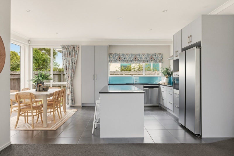 15 Spinifex Street, Papamoa Beach, Papamoa - Carousel 2
