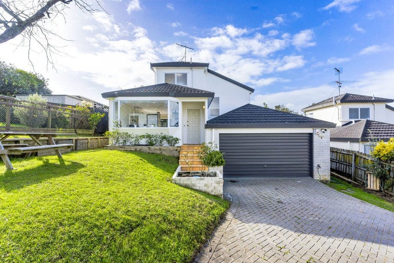 1/17 Kells Place, Botany Downs, Auckland - Carousel 1