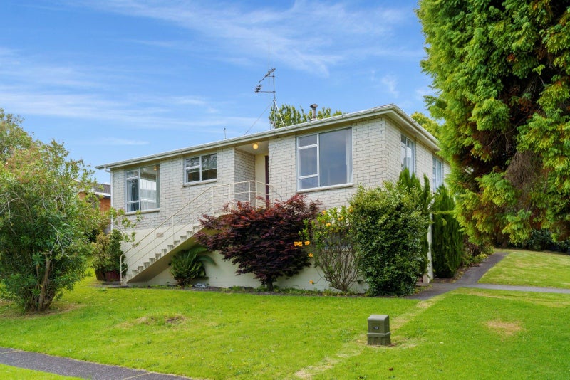 20 Arawata Avenue, Welcome Bay, Tauranga - Carousel 1