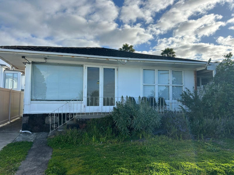 61 The Esplanade, Eastern Beach, Auckland - Carousel 19