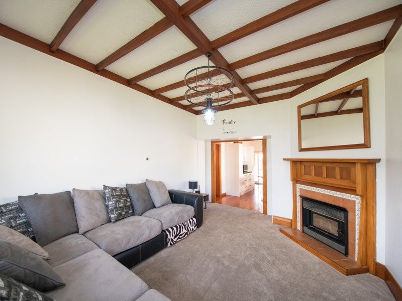 27 Shamrock Street, Takaro, Palmerston North - Carousel 2