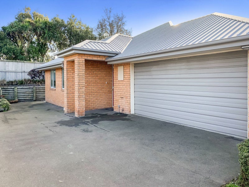 11A Havana Gardens, Shirley, Christchurch - Carousel 1