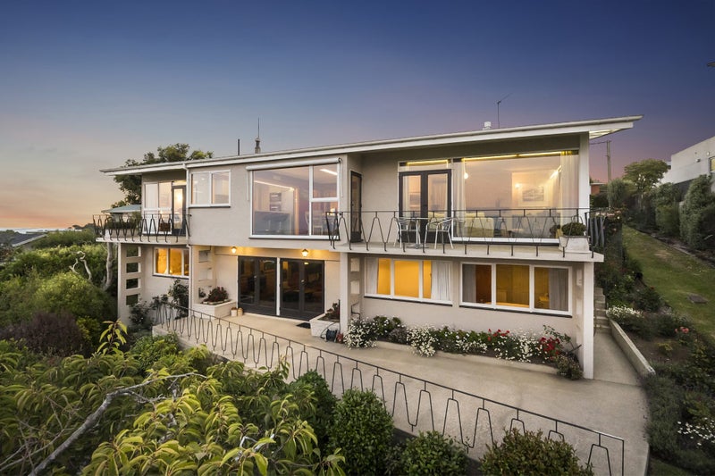 52 Earls Road, Saint Clair, Dunedin - Carousel 1