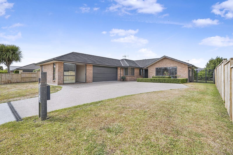 49 Aquila Crescent, Rototuna North, Hamilton - Carousel 2