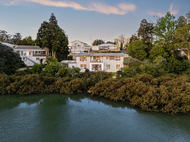 12 Te Wiata Place, Avondale, Auckland - Carousel 1