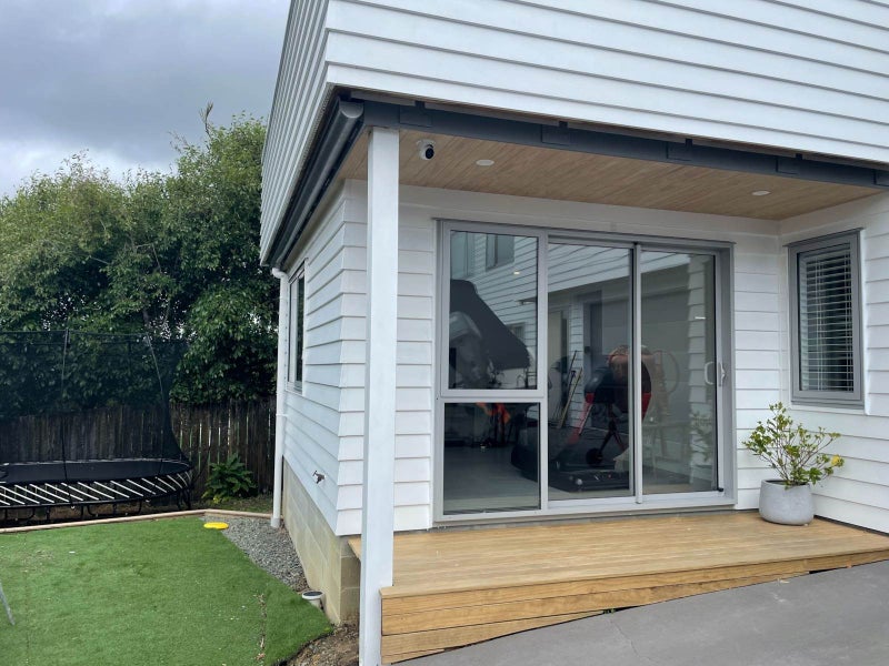 65 Parr Terrace, Castor Bay, Auckland - Carousel 1