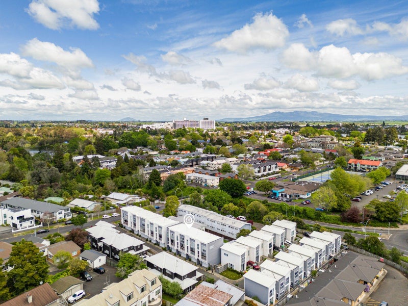 7/4 Palmerston Street, Hamilton Central, Hamilton - Carousel 2