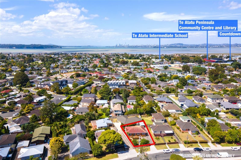 54 Neil Avenue, Te Atatu Peninsula, Auckland - Carousel 14