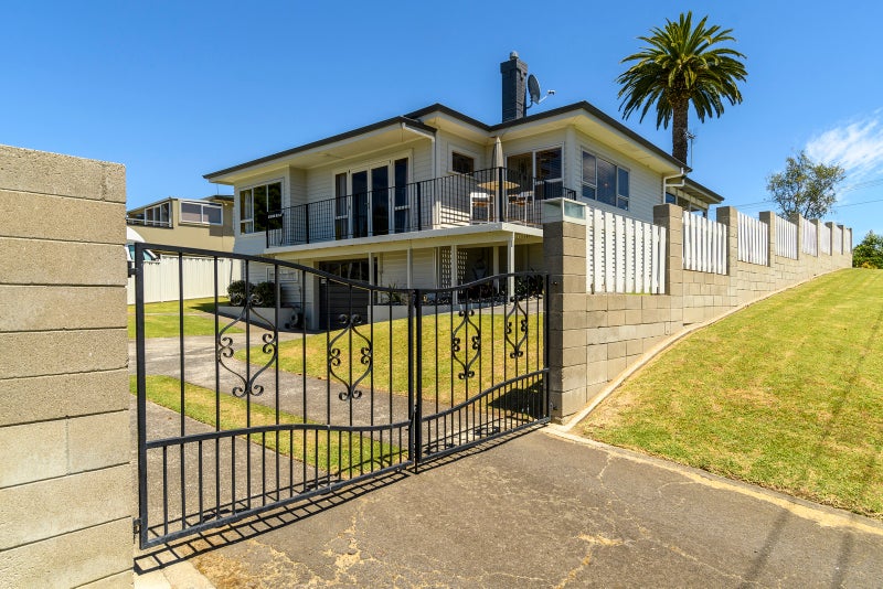 26 Edgecumbe Road, Tauranga, Tauranga - Carousel 1