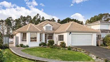 7 The Green, Golflands, Auckland - Carousel 1