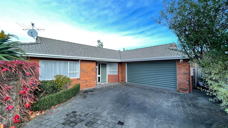 1/43 Nicholas Road, Somerville, Manukau - Carousel 1