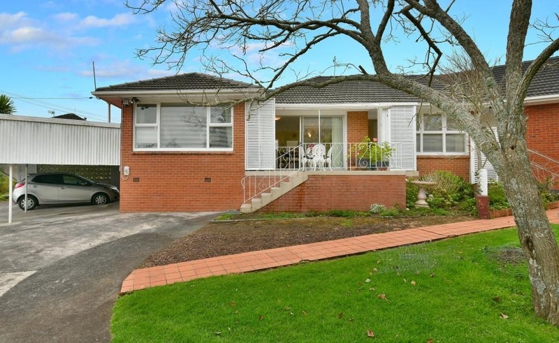 1/14 Dorchester Street, Meadowbank, Auckland - Carousel 1