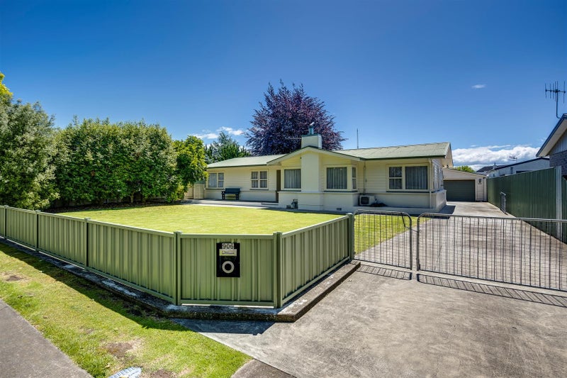 906 Sylvan Road, Mayfair, Hastings - Carousel 1