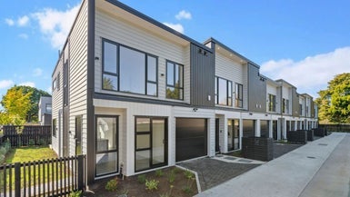 7/12 William Street, Mangere East, Auckland - Carousel 1
