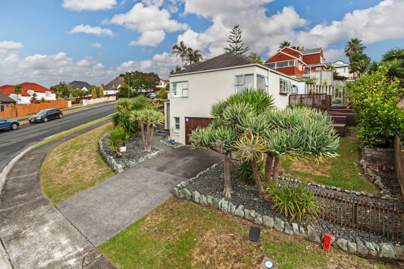 1/6 Arirang Rise, Pinehill, Auckland - Carousel 24