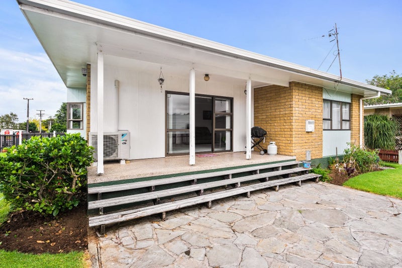 8A CARR ST, KAMO, WHANGAREI - Carousel 2