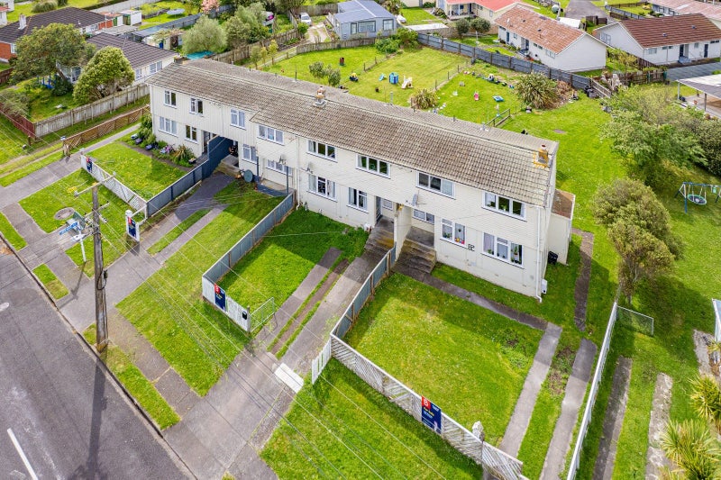 82 Talbot Street, Whanganui East, Whanganui - Carousel 1