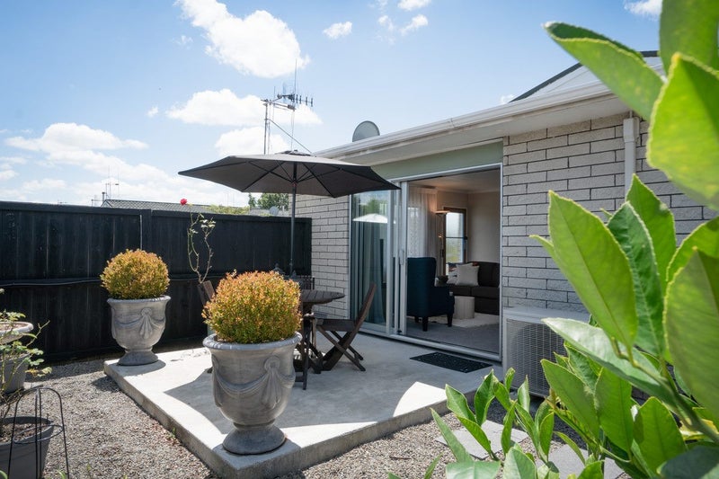 1/297 Ruahine Street, Terrace End, Palmerston North - Carousel 1