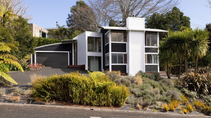 275 Waitaha Road, Welcome Bay, Tauranga - Carousel 1