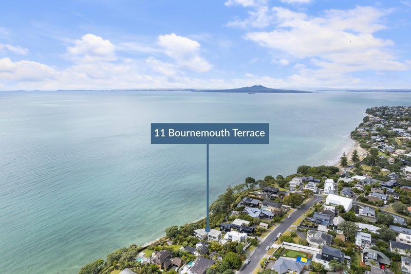 11 Bournemouth Terrace, Murrays Bay, Auckland - Carousel 2