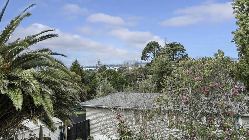 19B Te Atatu Road, Te Atatu South, Auckland - Carousel 13