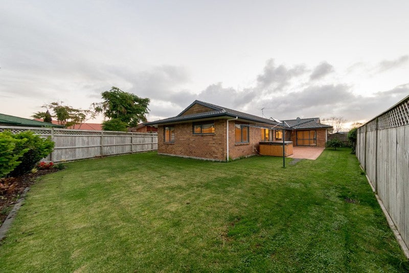 29 Millington Place, Huntington Park, Auckland - Carousel 2