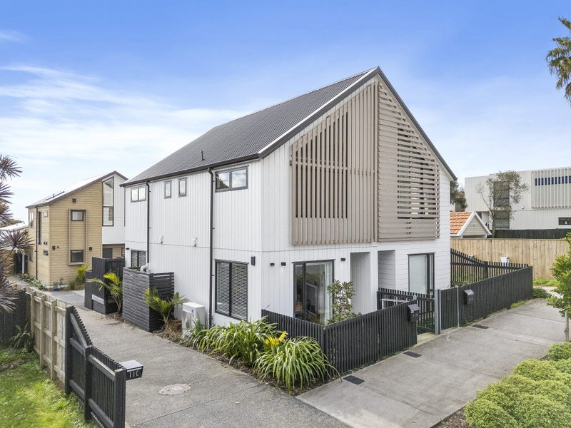 11B Range View Road, Mount Albert, Auckland - Carousel 1