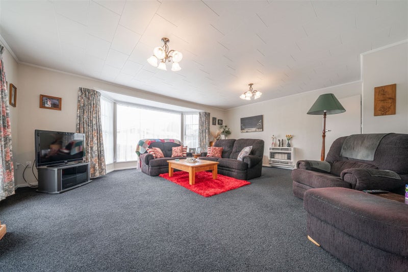11 Coronet Place, Awapuni, Palmerston North - Carousel 2