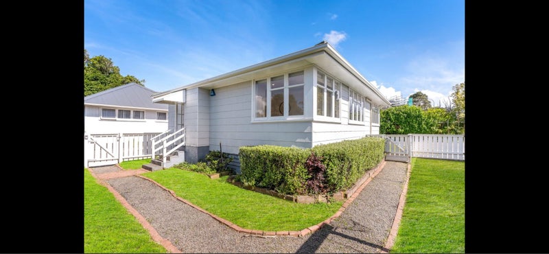 69 Apirana Avenue, Glen Innes, Auckland - Carousel 1