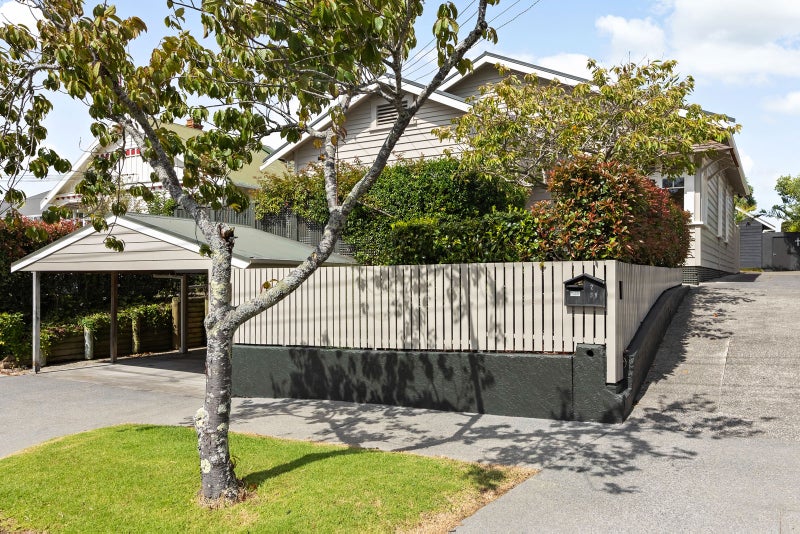 1/39 Dexter AV, Balmoral, Auckland - Carousel 2