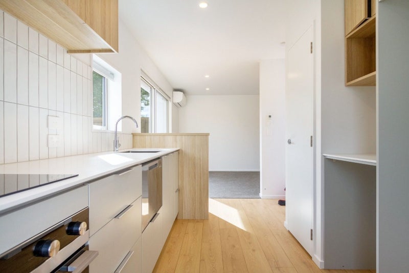 2/43 Barbour Street, Waltham, Christchurch - Carousel 1