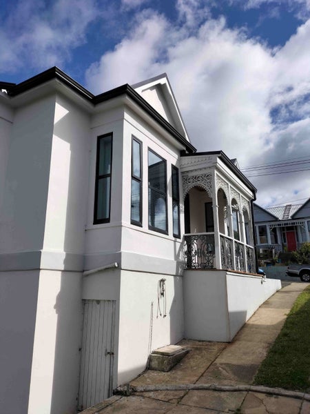 9 Havelock Street, Mornington, Dunedin - Carousel 1