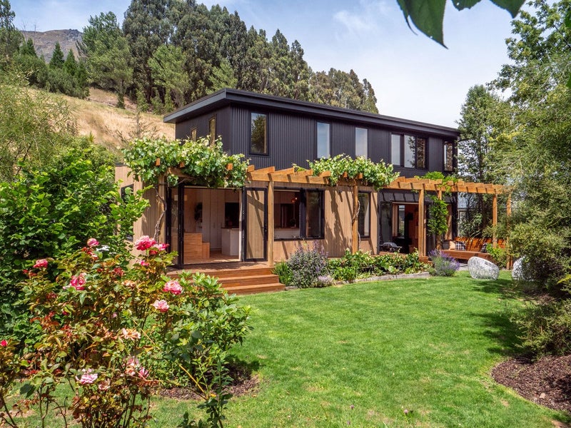 66 Risinghurst Terrace, Lower Shotover, Queenstown - Carousel 1