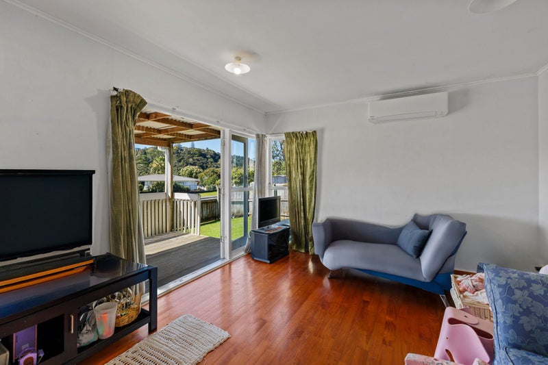 48 Lauderdale Road, Birkdale, Auckland - Carousel 2