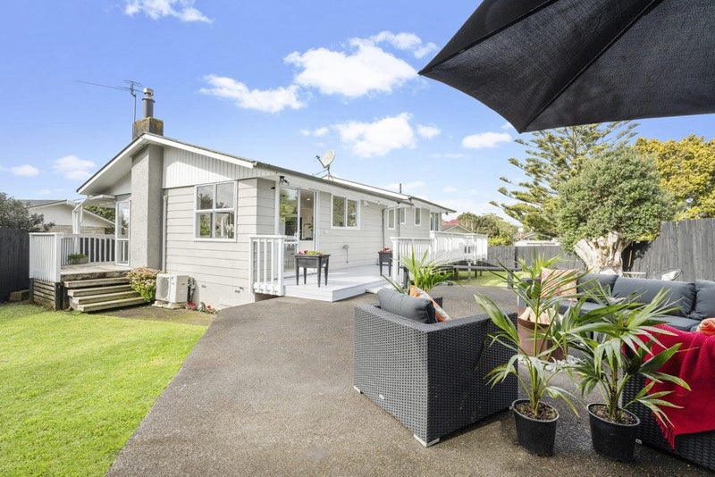 19 Dalry Place, Mangere Bridge, Auckland - Carousel 1